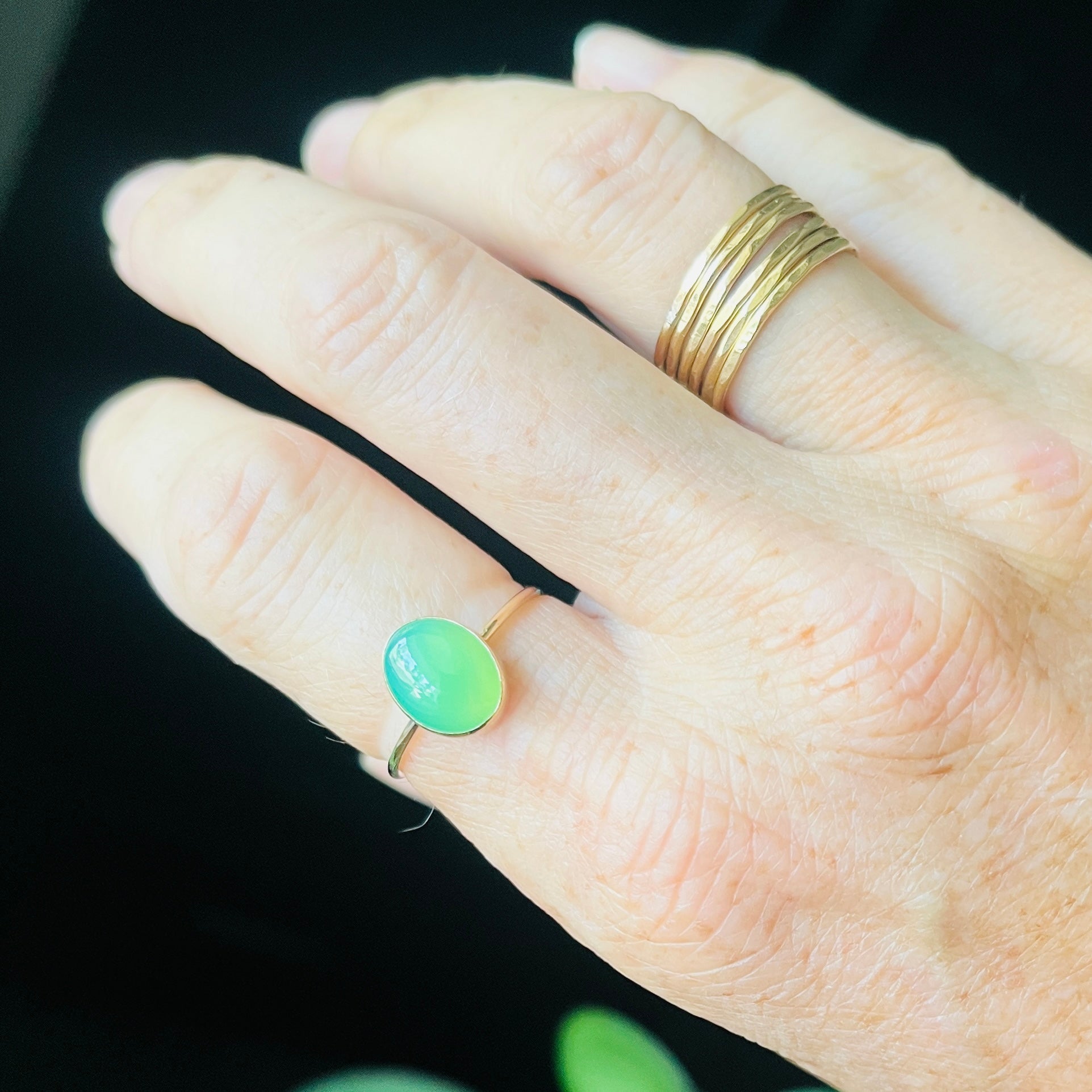 CHRYSOPRASE OVAL RING