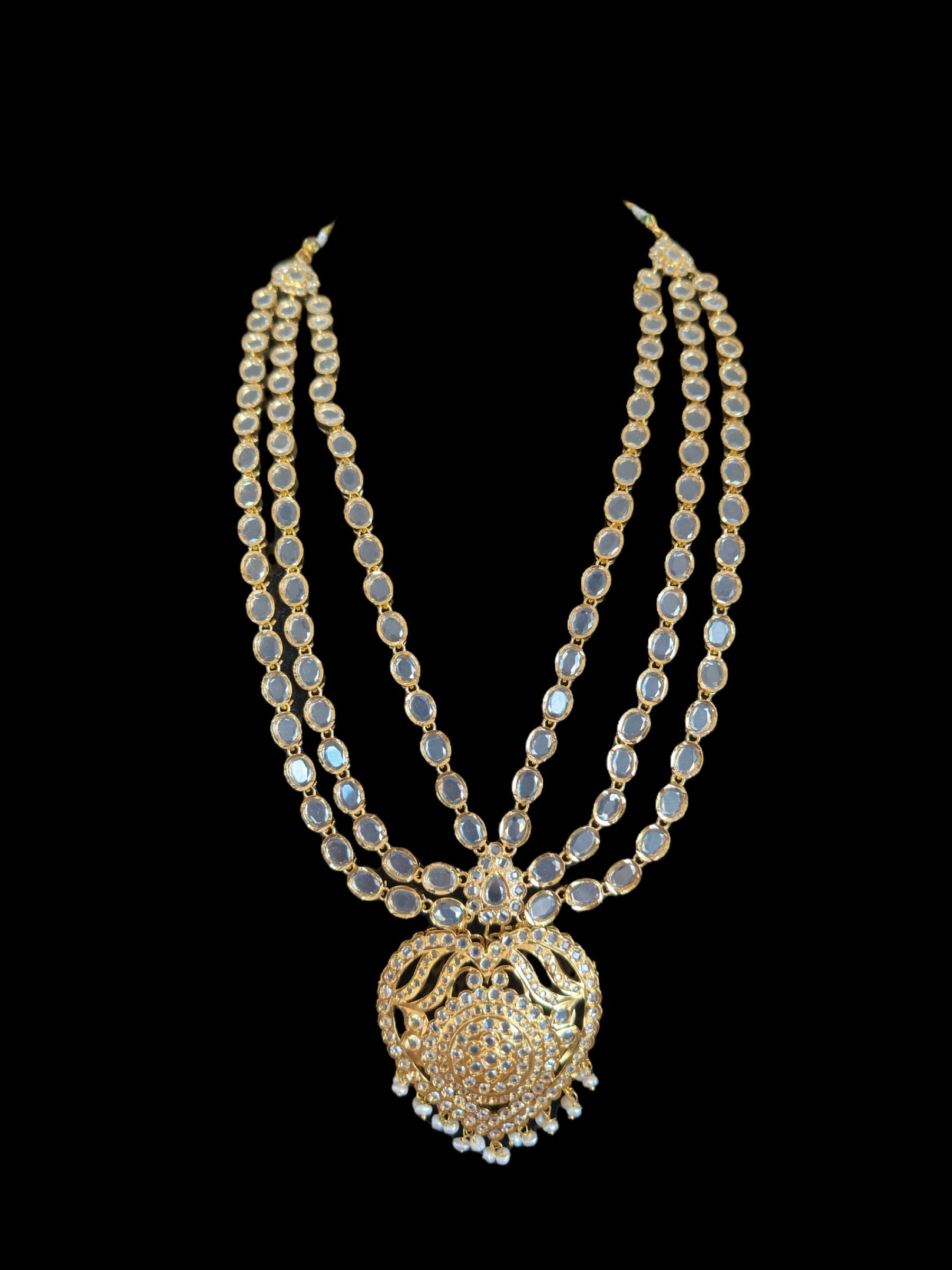 BR493 Nazia bridal set with fresh water pearls ( SHIPS IN 3 WEEKS )