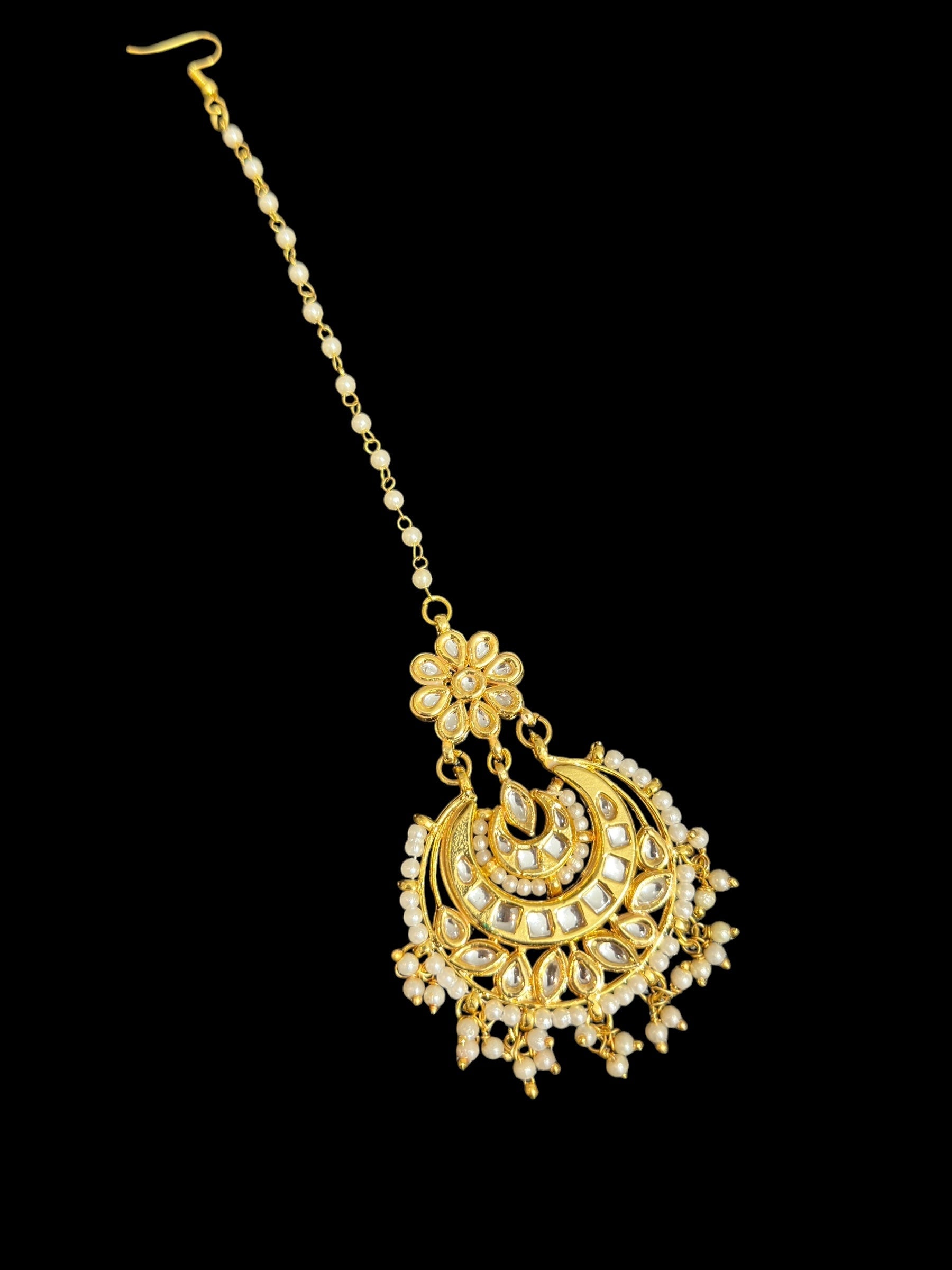 DJTK346 Rubika kundan tika with pearls ( SHIPS IN 2 WEEKS )