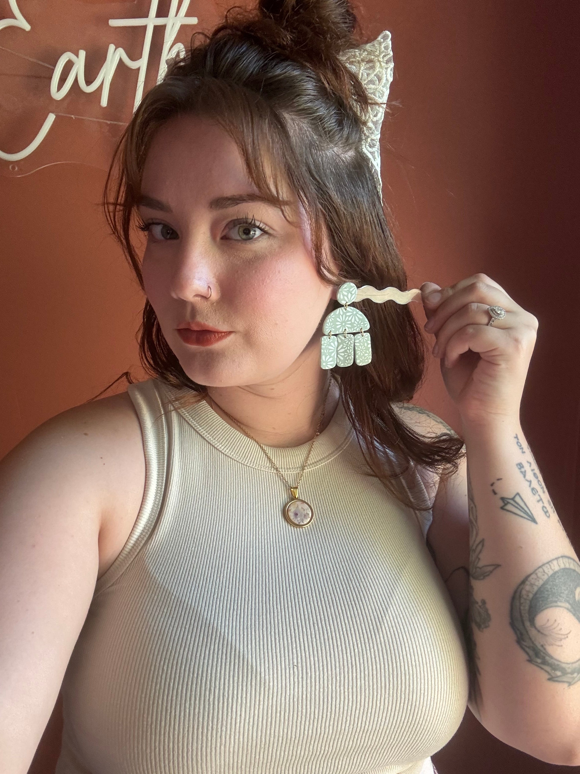 Parker, in Sage Daisies