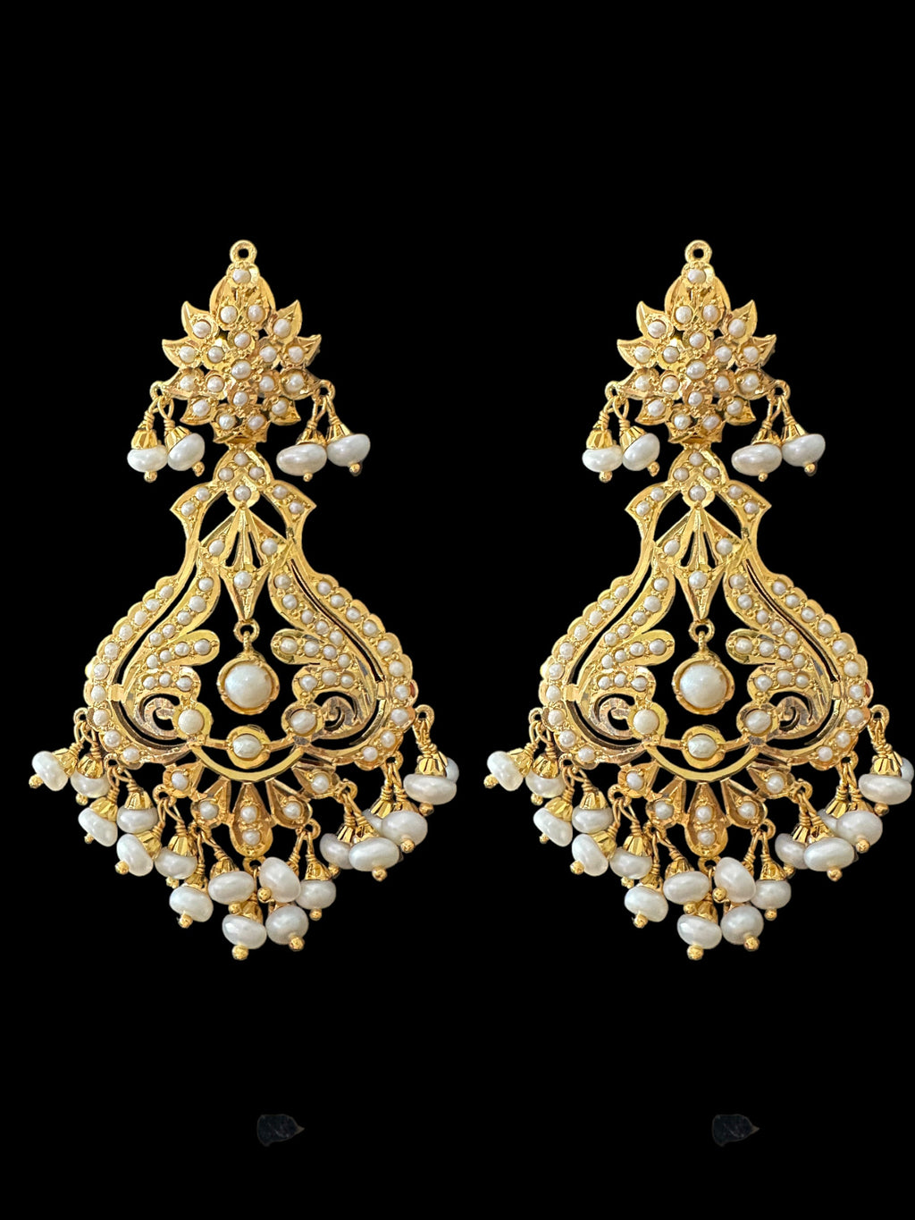 Fresh water pearl earrings in gold plated silver ( READY TO SHIP )