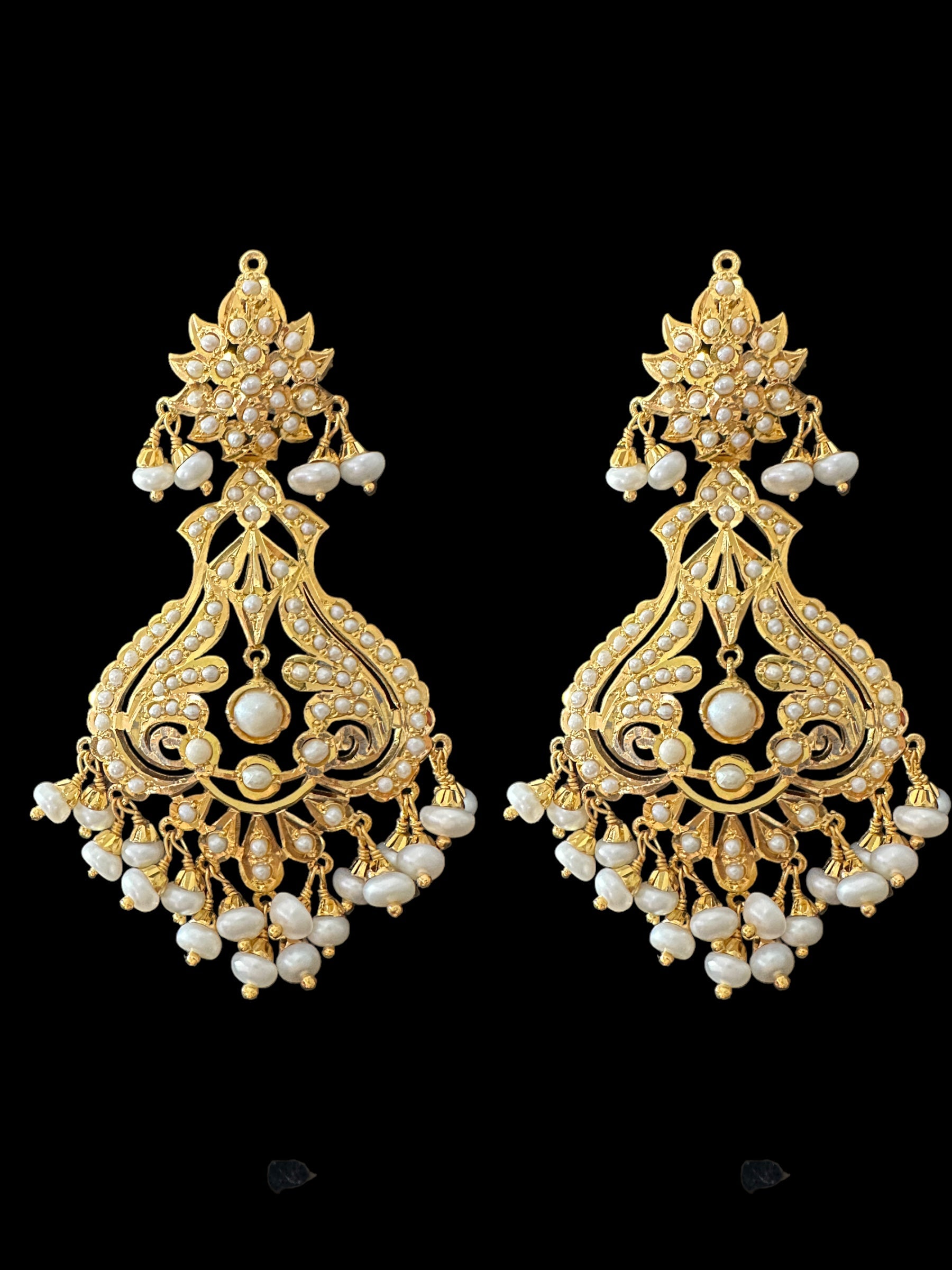 Fresh water pearl earrings in gold plated silver ( READY TO SHIP )