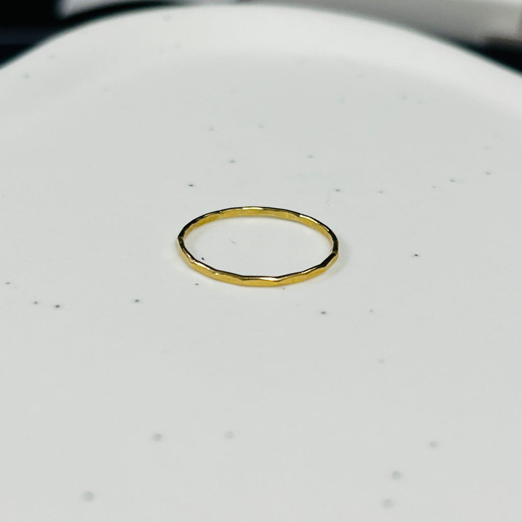HAMMERED STACKING RING
