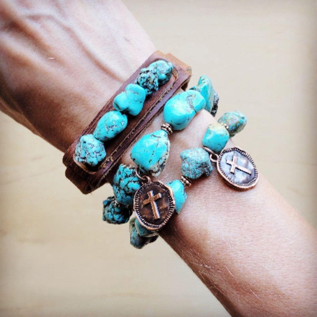 Chunky Blue Turquoise Beaded Bracelet 809o