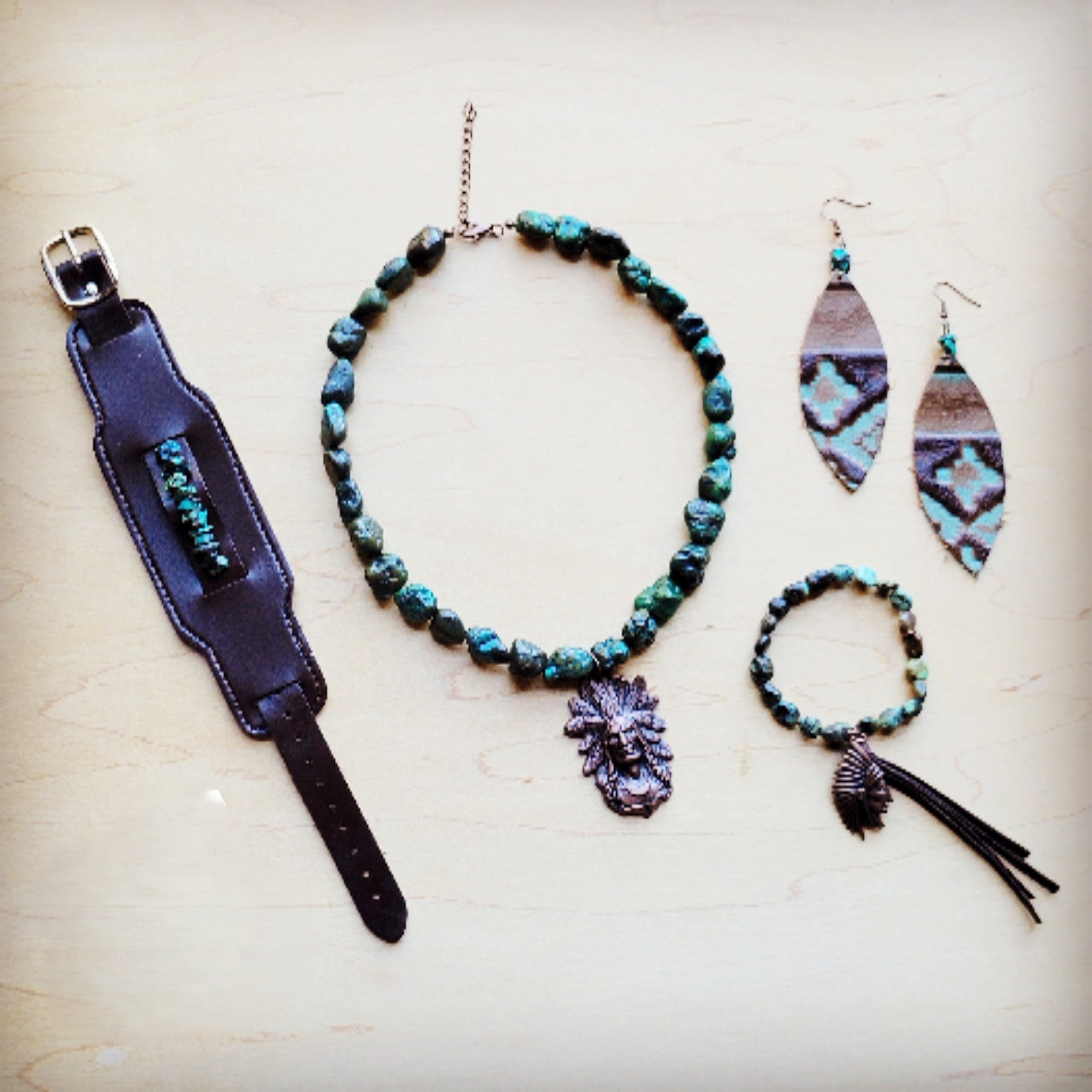 Natural Turquoise Collar Necklace w/ Indian Head Pendant 259n