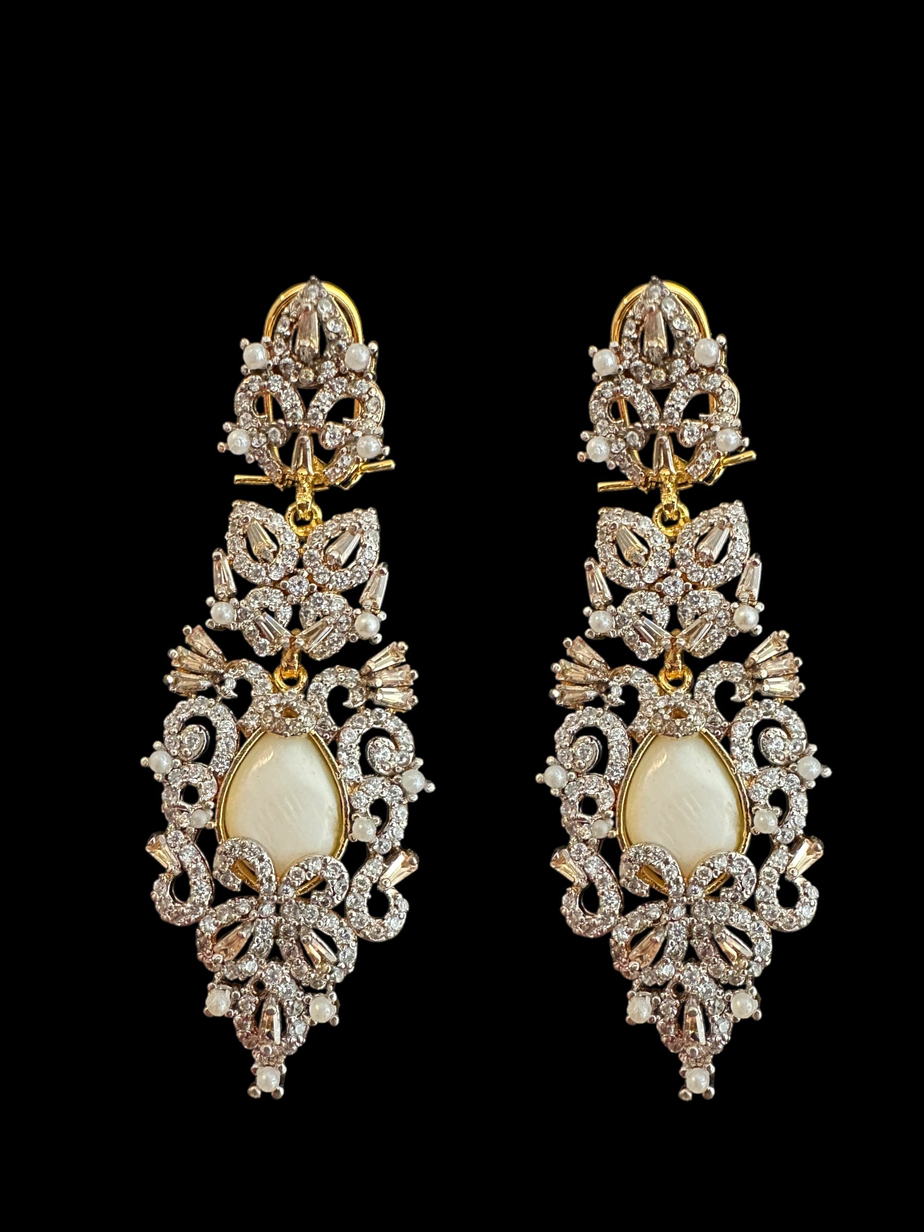 DNS158  Cz necklace with earrings in mother of pearl , gold plated ( READY TO SHIP )