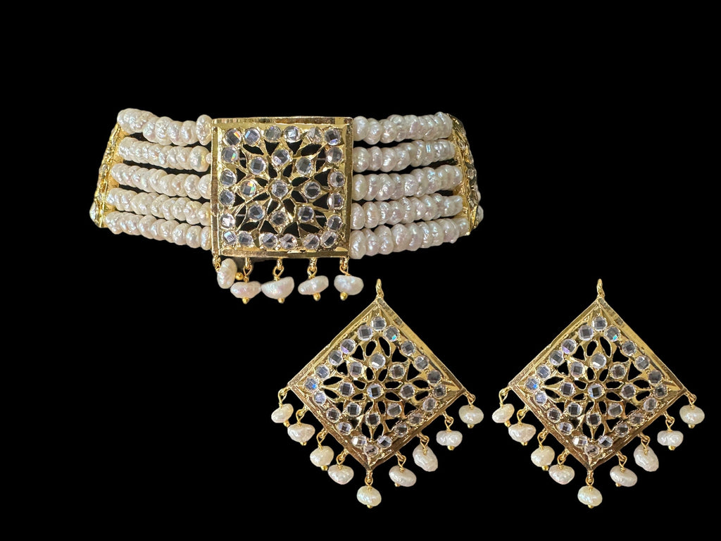 C0 Ariha Pearl choker  in fresh water pearls ( READY TO SHIP )