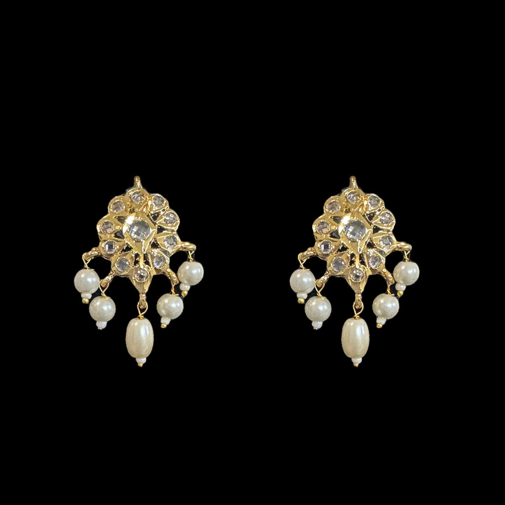 PS226 gold plated pendant set in pearls ( SHIPS IN 4 WEEKS )