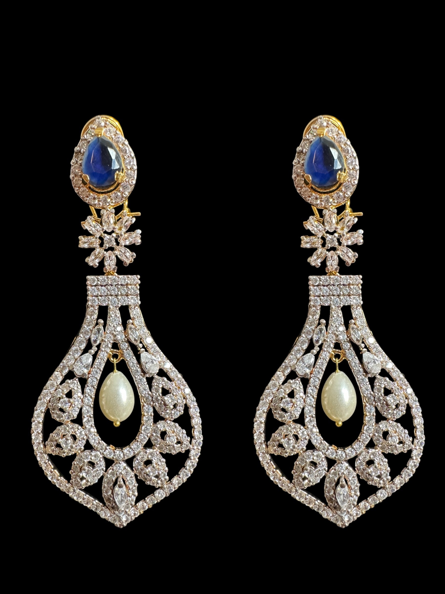 DNS157 Cz necklace with earrings in zirconia, gold plated ( READY TO SHIP )