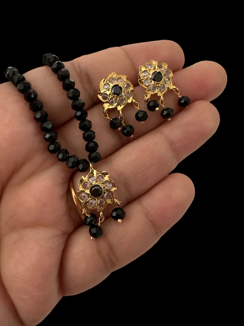 PS321  Sara pendant and earrings set ( READY TO SHIP )