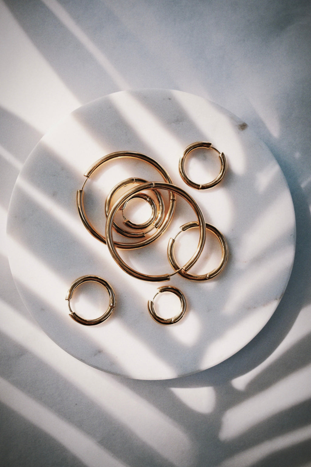 Perfect Small Gold Huggie Hoop Earrings - Noelani