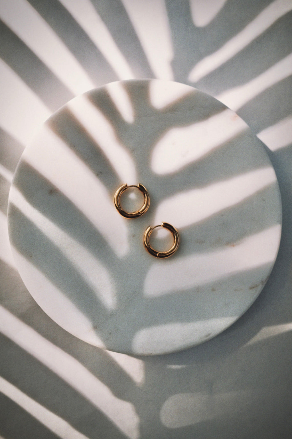 Perfect Small Gold Huggie Hoop Earrings - Noelani