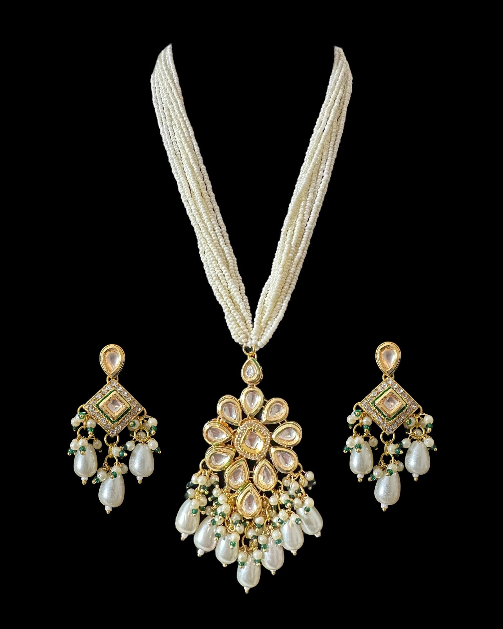 PS552 High quality kundan and pearl pendant set ( READY TO SHIP )