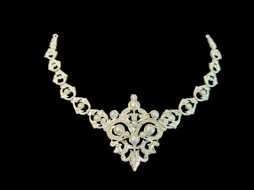 92.5 silver necklace set with fresh water pearls  ( READY TO SHIP )
