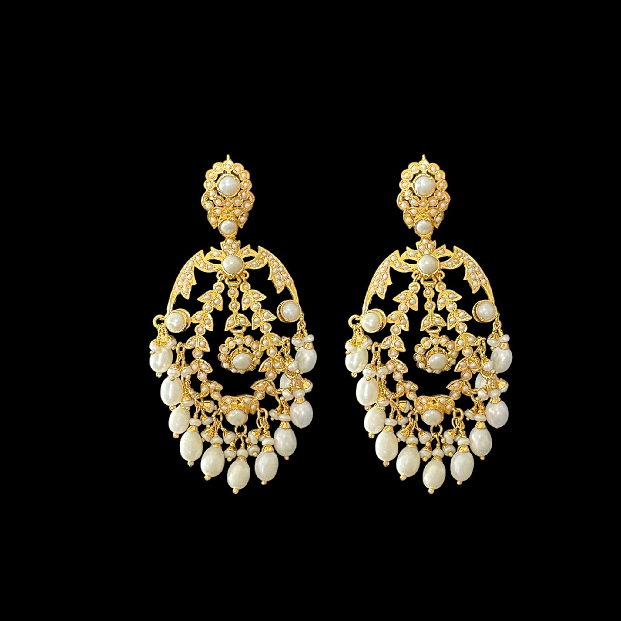 Fresh water pearl necklace with earrings in gold plated silver ( SHIPS IN 5 WEEKS )