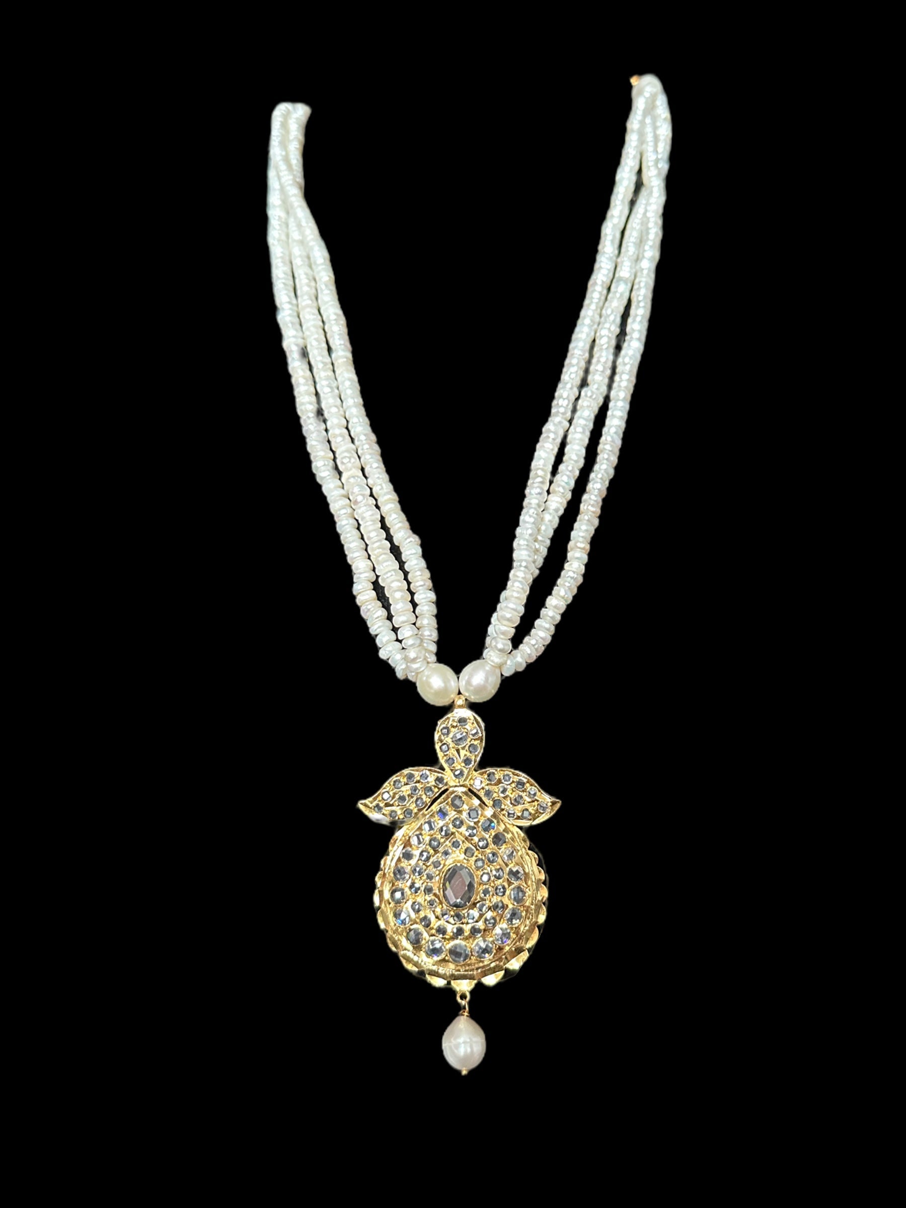 PS398 Zeenat jugni set in fresh water pearls ( SHIPS IN 4 WEEKS )