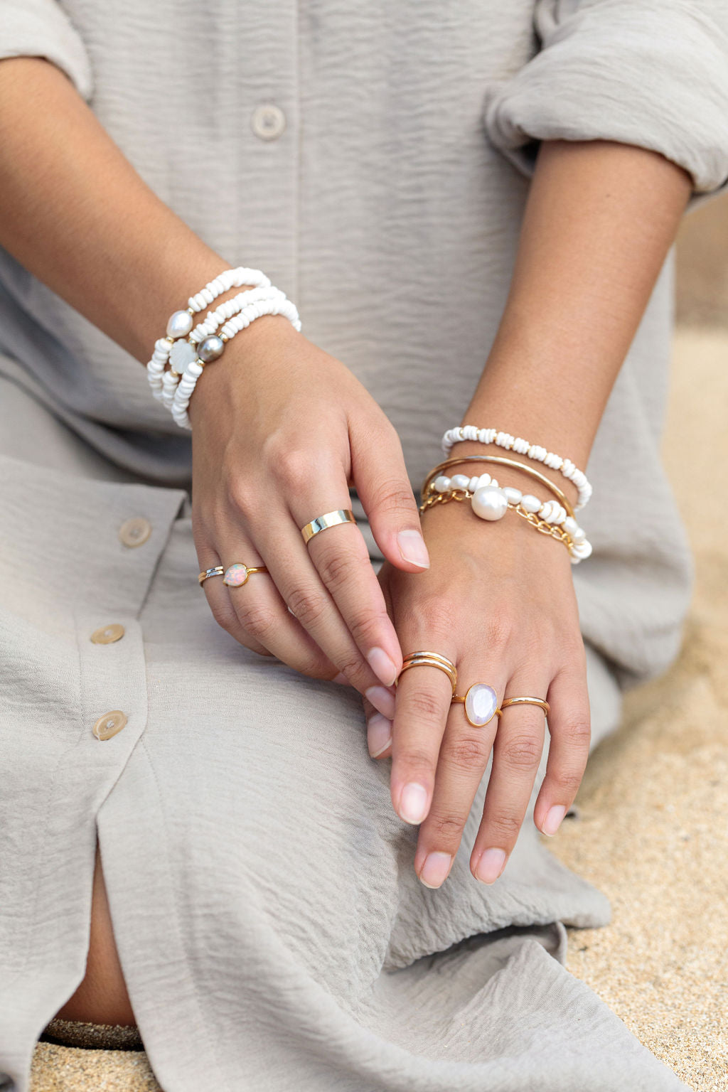 Choose your Stretchy Puka Shell Bracelet - Gold Ali'ikai