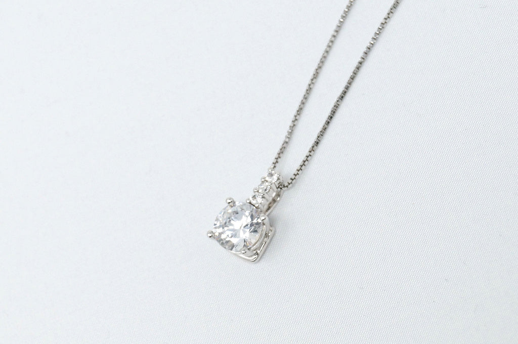 Lovely Large Simulated Diamond Sweetheart Necklace Sterling Silver 16"