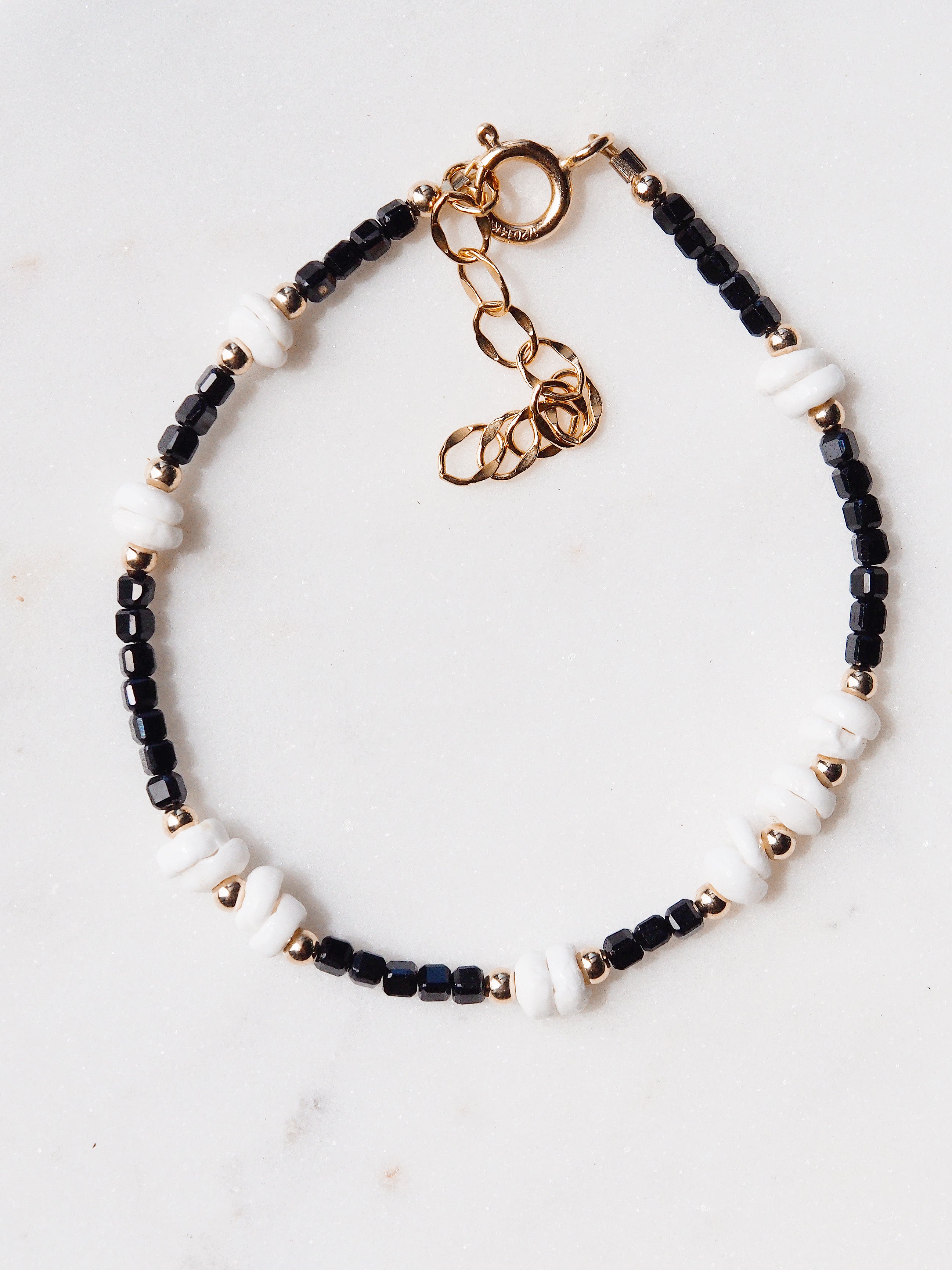 Gemstone Puka Shell Bracelet - Ke'alohi