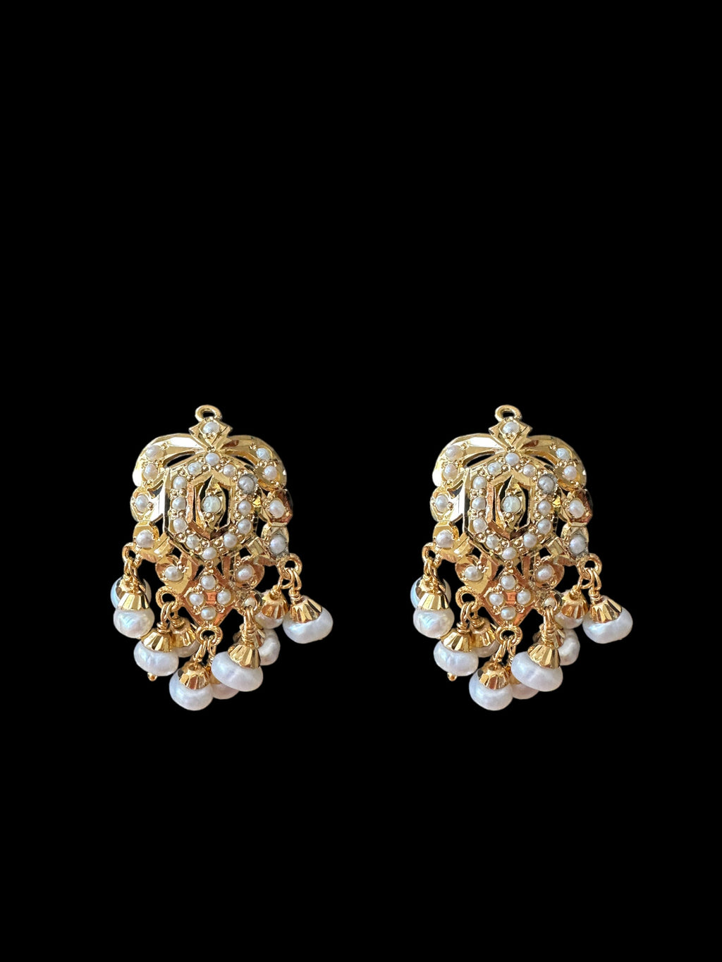 Gold plated jadau silver pendant set in fresh water pearls  ( SHIPS IN 4 WEEKS )