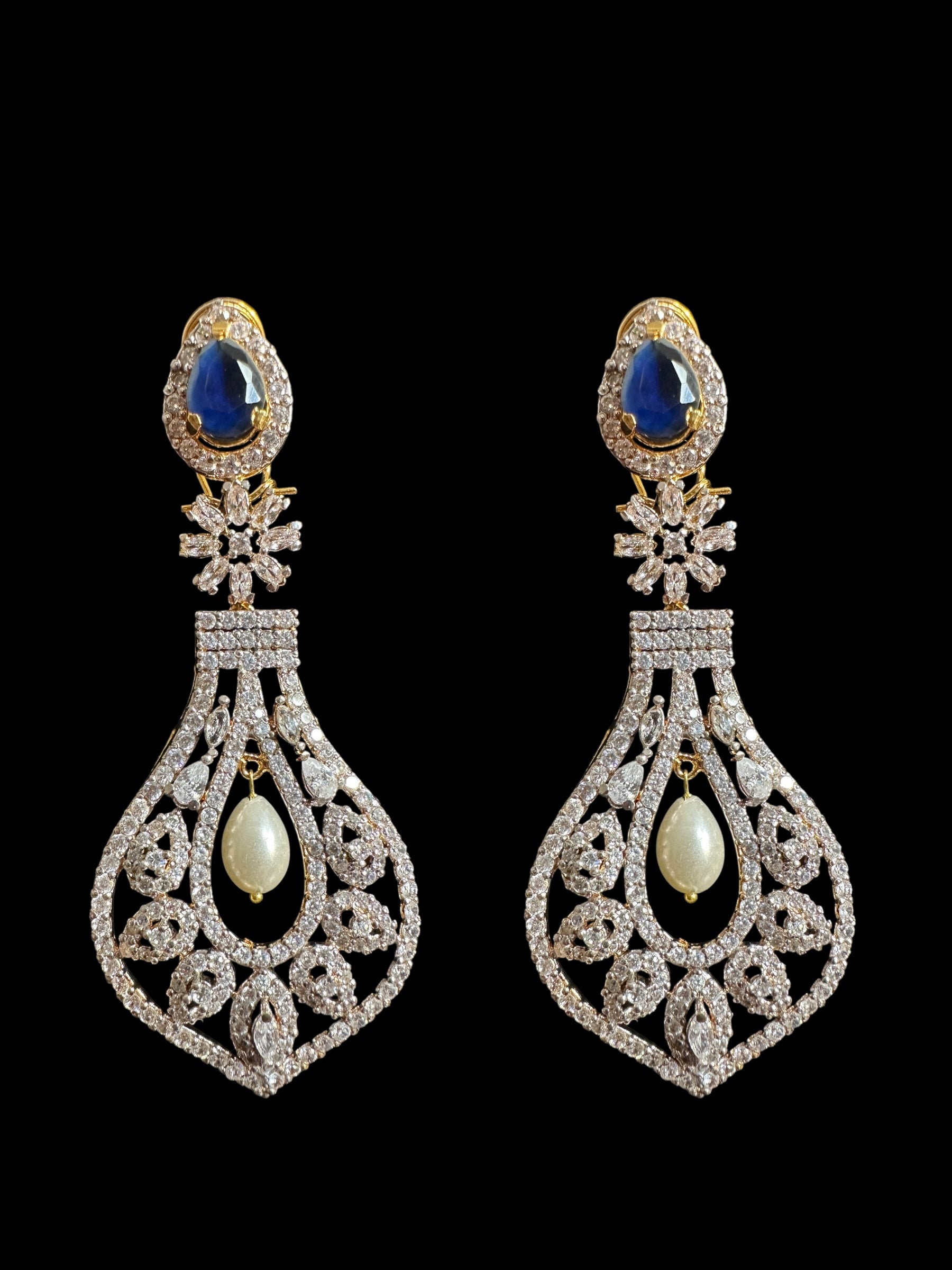 DNS157 Cz necklace with earrings in zirconia, gold plated ( READY TO SHIP )