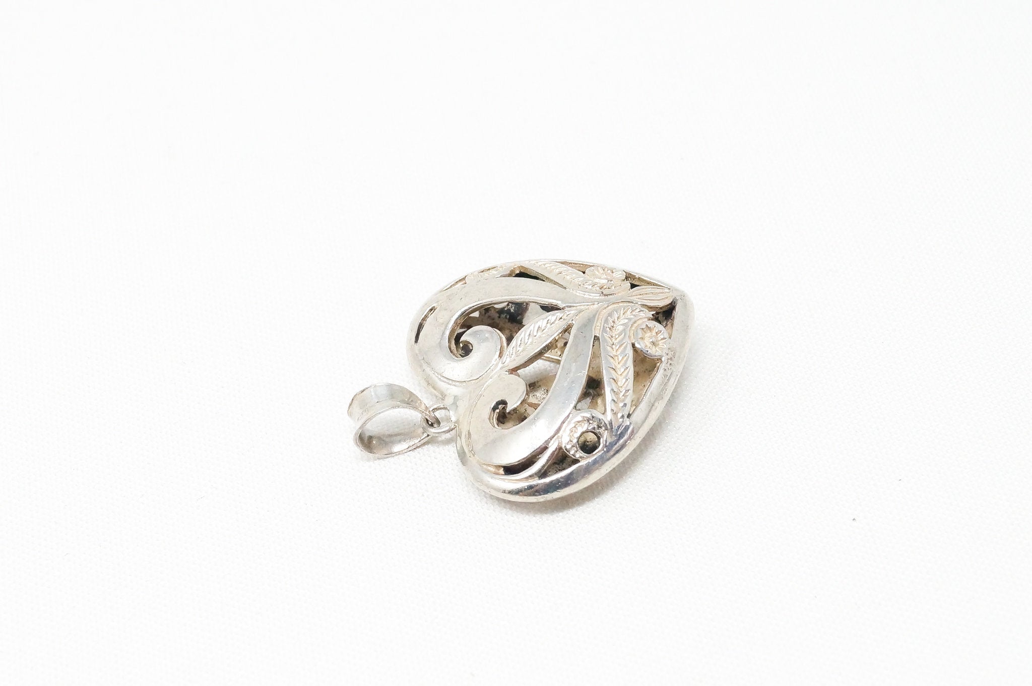 Vintage Marcasite Heart Cut Out Swirl Art Deco Sterling Silver Necklace Pendant