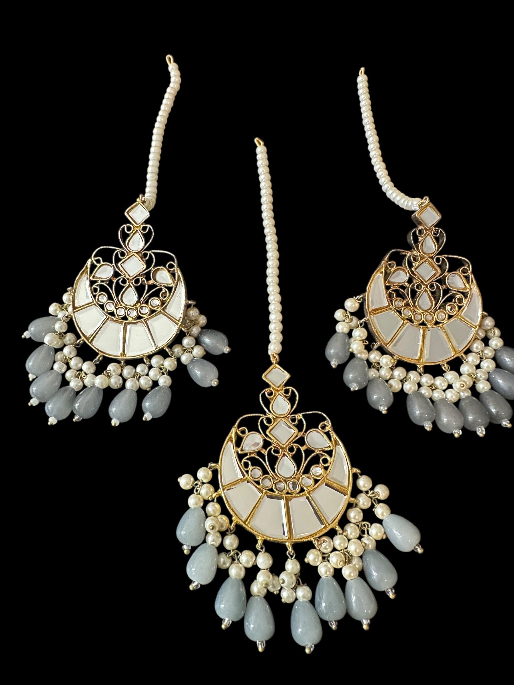 Earrings tika in grey beads ( READY TO SHIP )