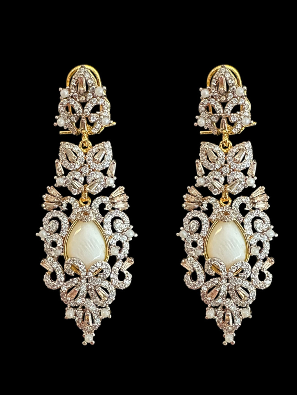 DNS158  Cz necklace with earrings in mother of pearl , gold plated ( READY TO SHIP )