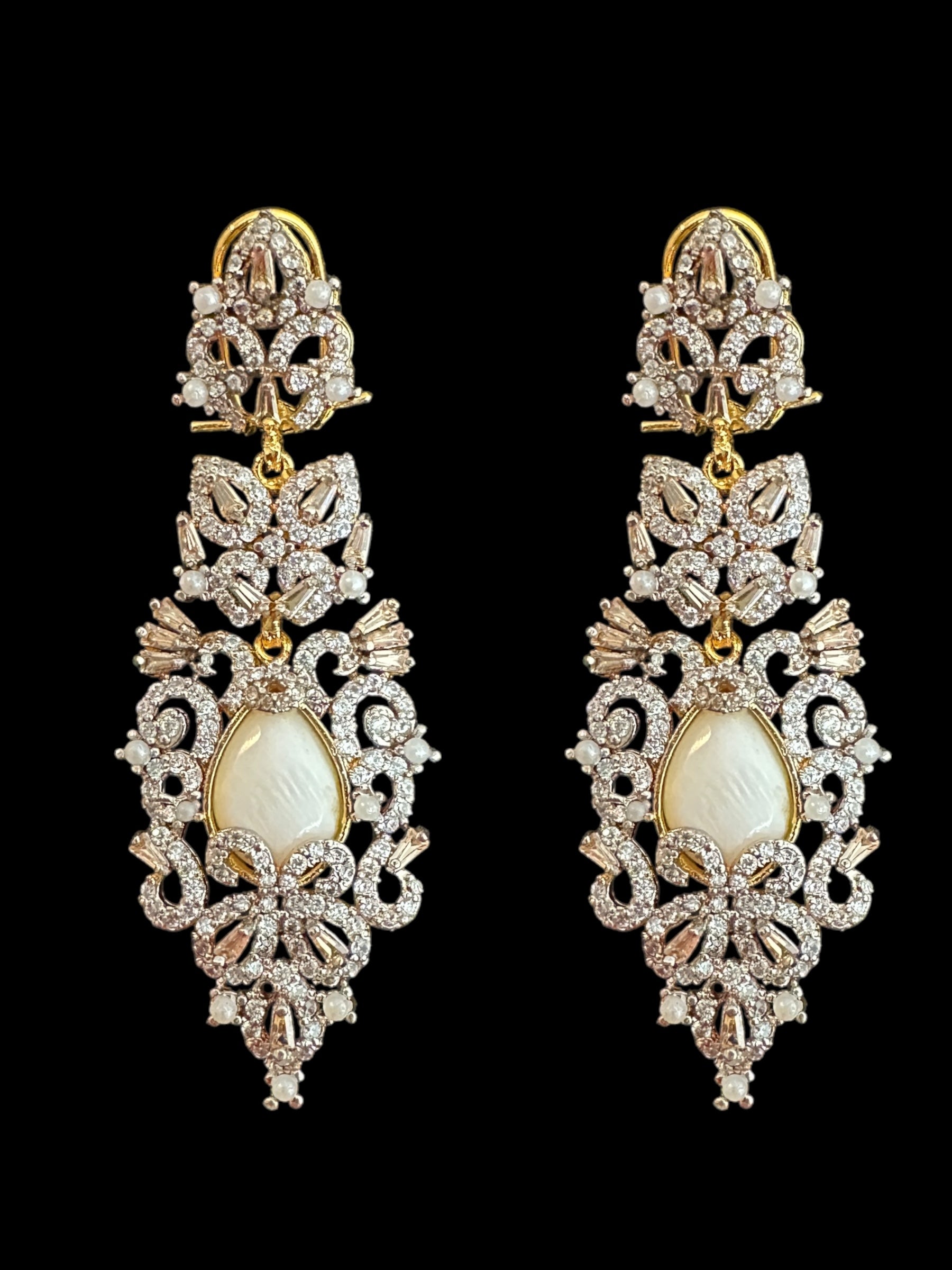 DNS158  Cz necklace with earrings in mother of pearl , gold plated ( READY TO SHIP )