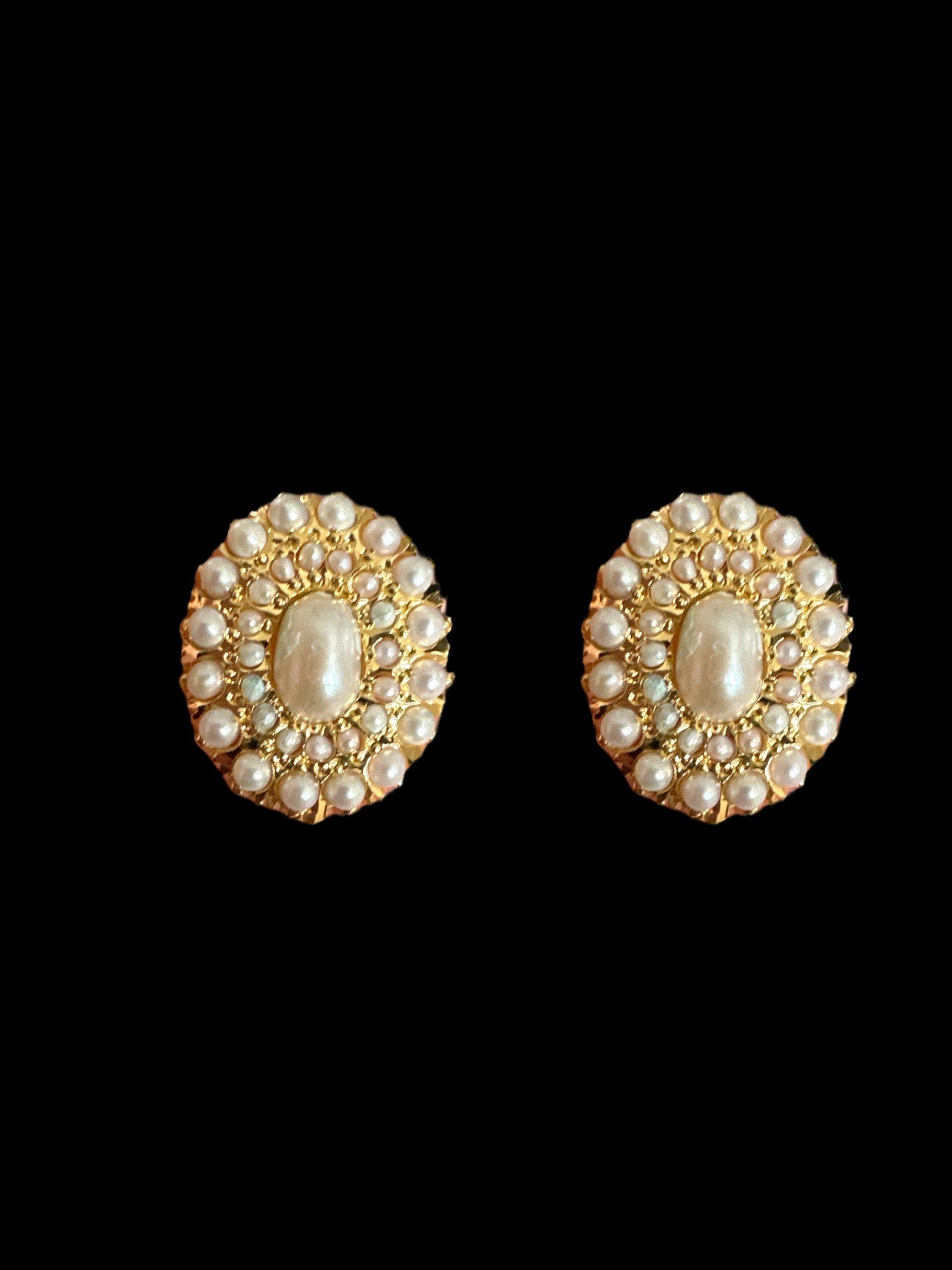 Gold plated jadau silver pendant set in freshwater pearls  ( SHIPS IN 4 WEEKS )