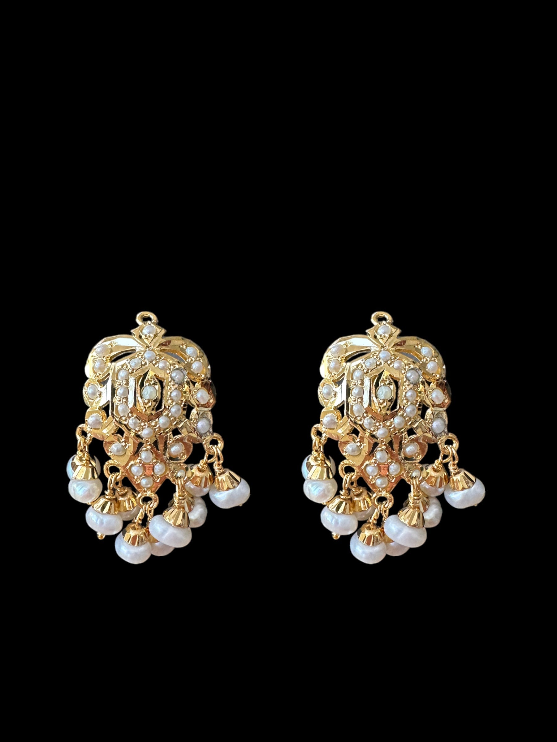Gold plated jadau silver pendant set in fresh water pearls  ( SHIPS IN 4 WEEKS )