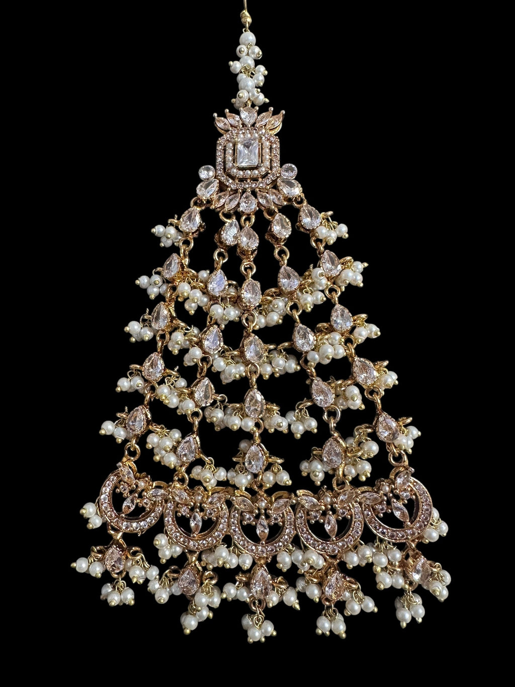 BR495 Shiza bridal set in pearls ( SHIPS IN 4 WEEKS )