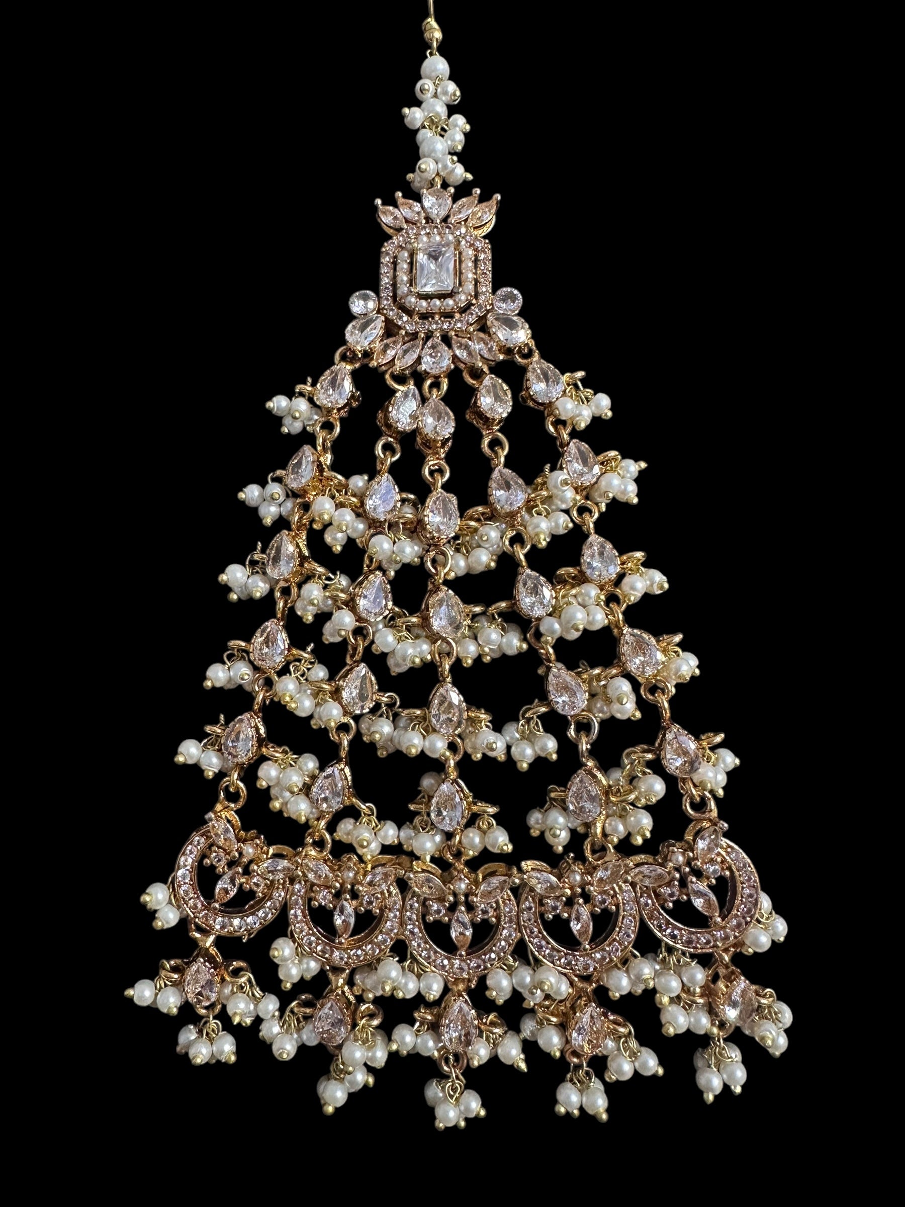 BR495 Shiza bridal set in pearls ( SHIPS IN 4 WEEKS )