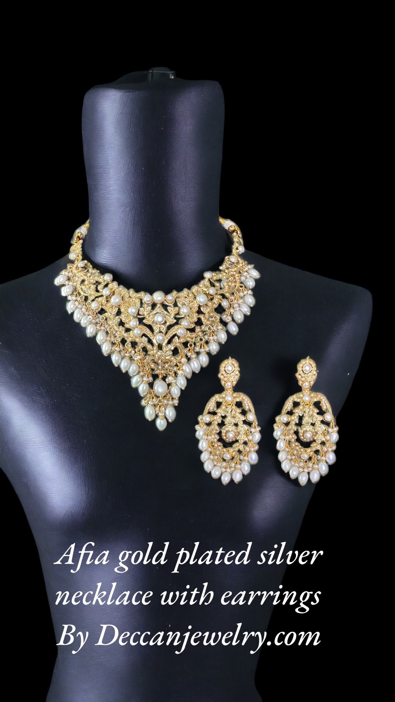 Fresh water pearl necklace with earrings in gold plated silver ( SHIPS IN 5 WEEKS )