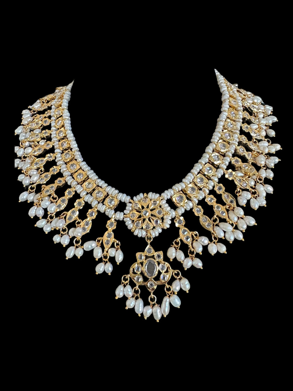 BR493 Nazia bridal set with fresh water pearls ( SHIPS IN 3 WEEKS )
