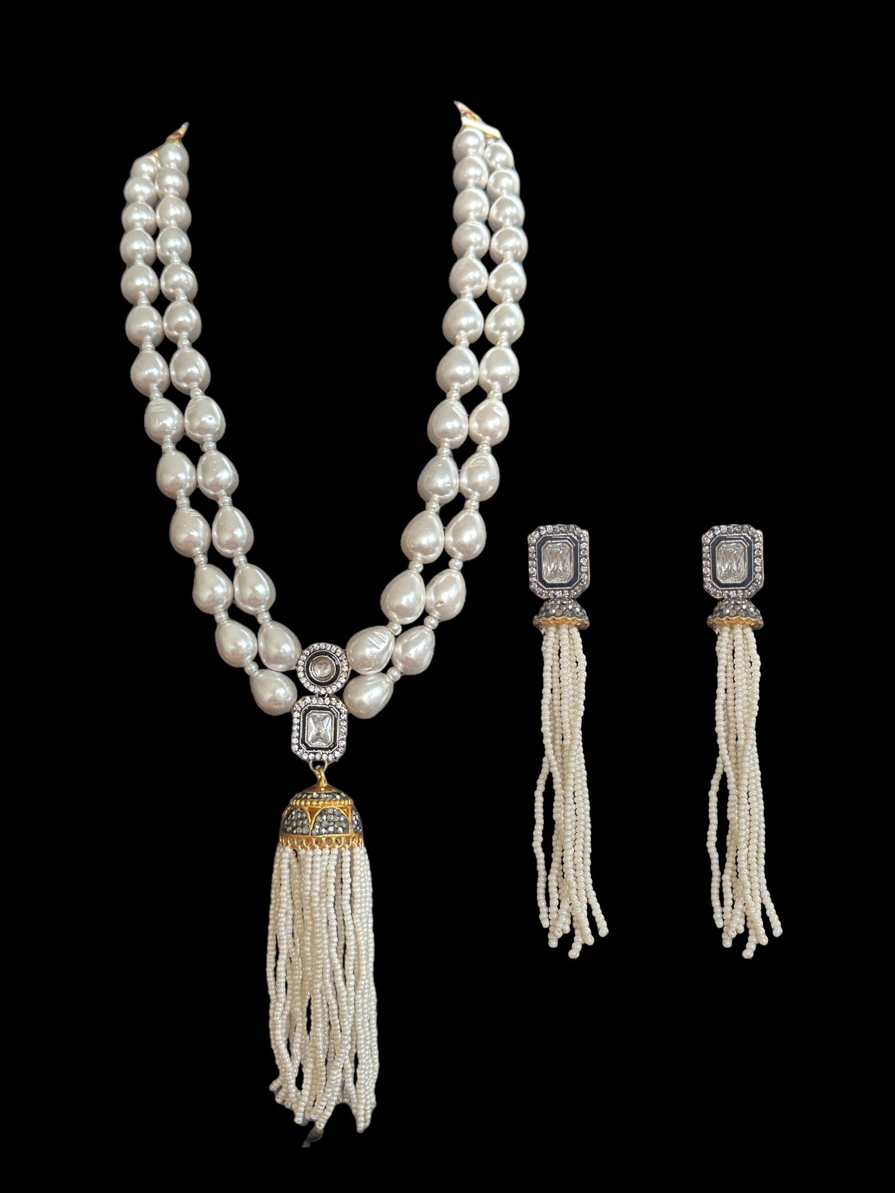 PS204 Hayley pearl necklace (SHIPS IN 4 WEEKS  )