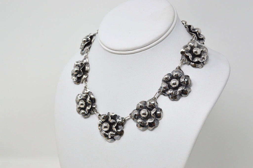 Vintage Mexico Sterling Silver Artisan 3D Oxidized Flower Motif Necklace 16 Inch