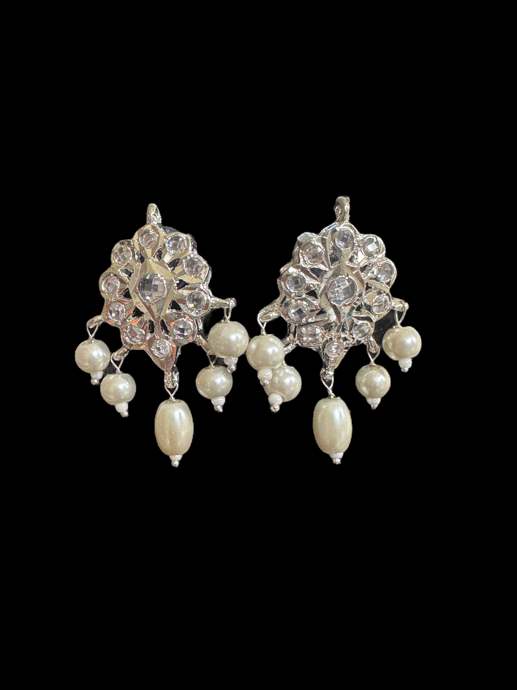 PS492  silver plated pendant set in pearls ( SHIPS IN 4 WEEKS )