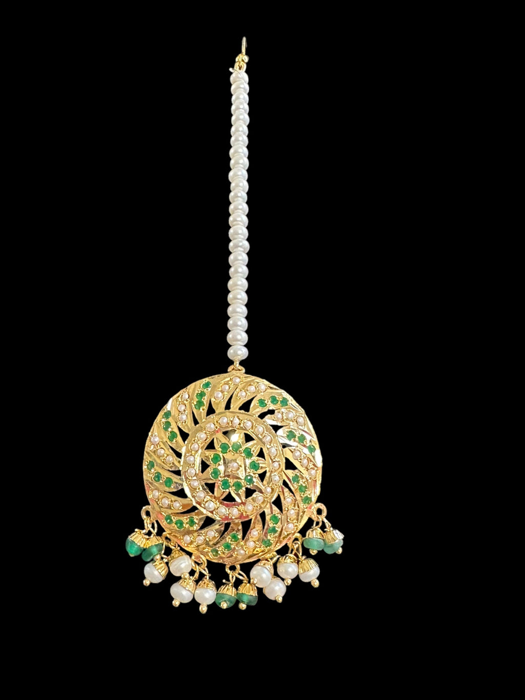 Earring Tika in fresh water pearls and emerald beads ( SHIPS IN 2 WEEKS )