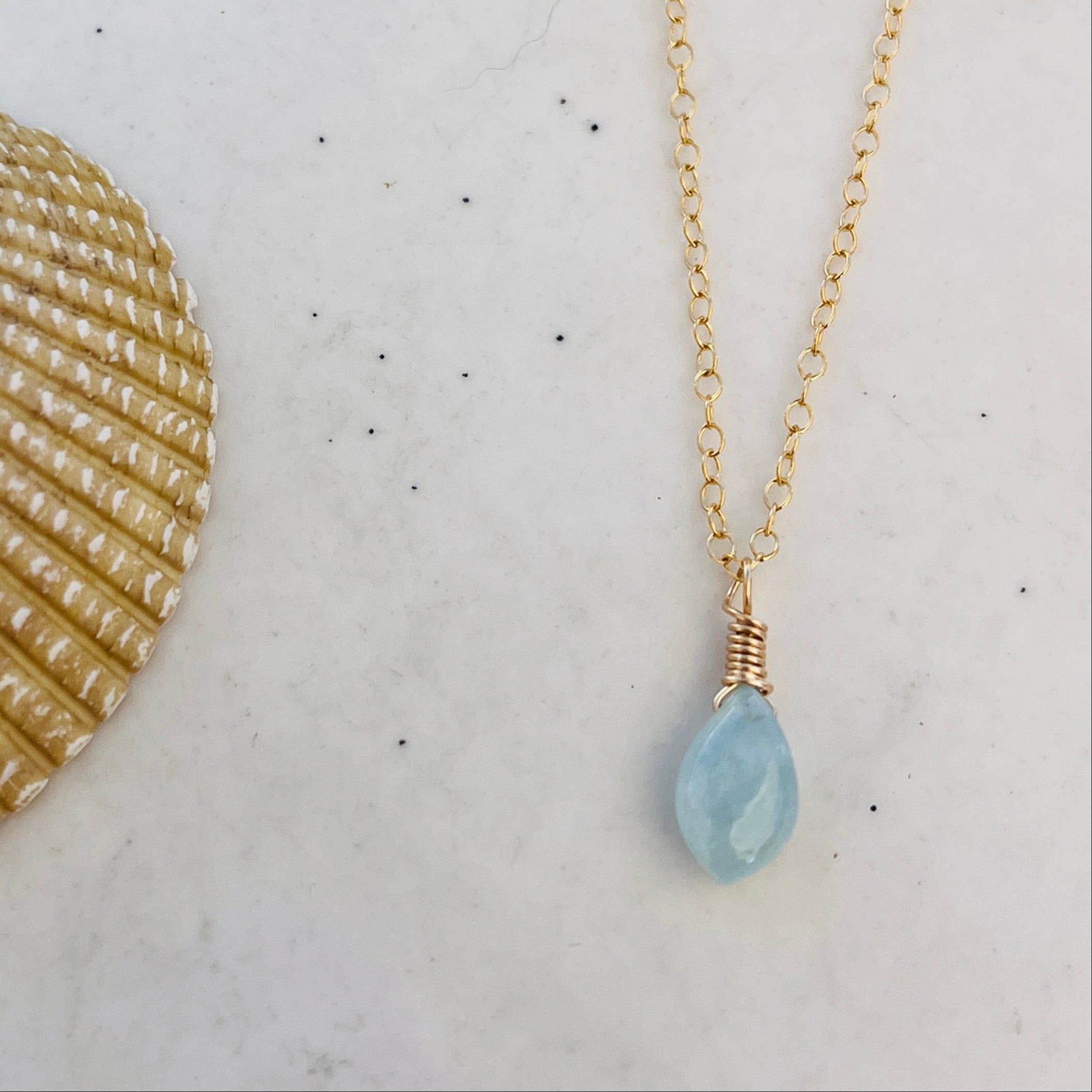 AQUAMARINE GEM NECKLACE