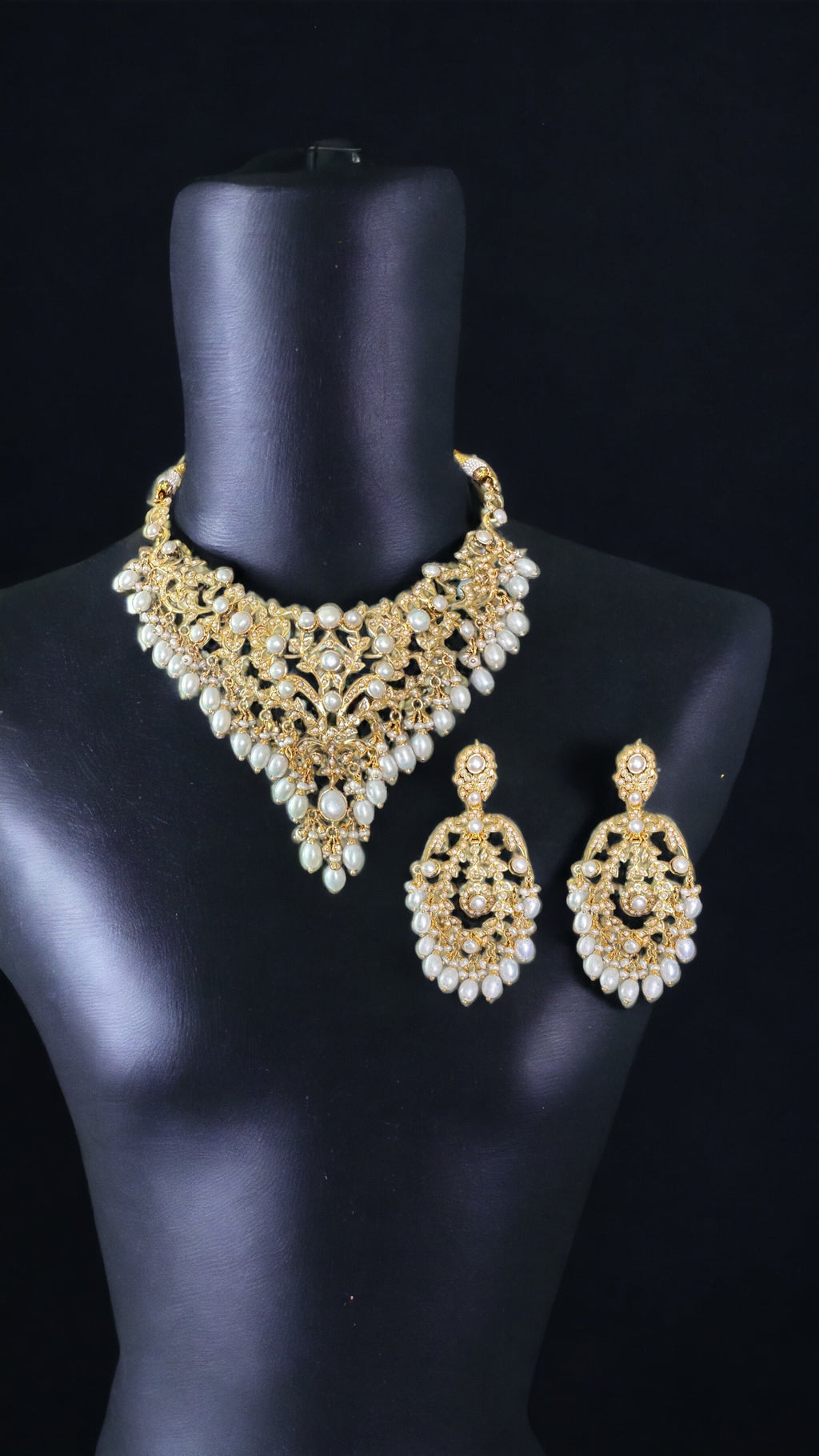 Fresh water pearl necklace with earrings in gold plated silver ( SHIPS IN 5 WEEKS )