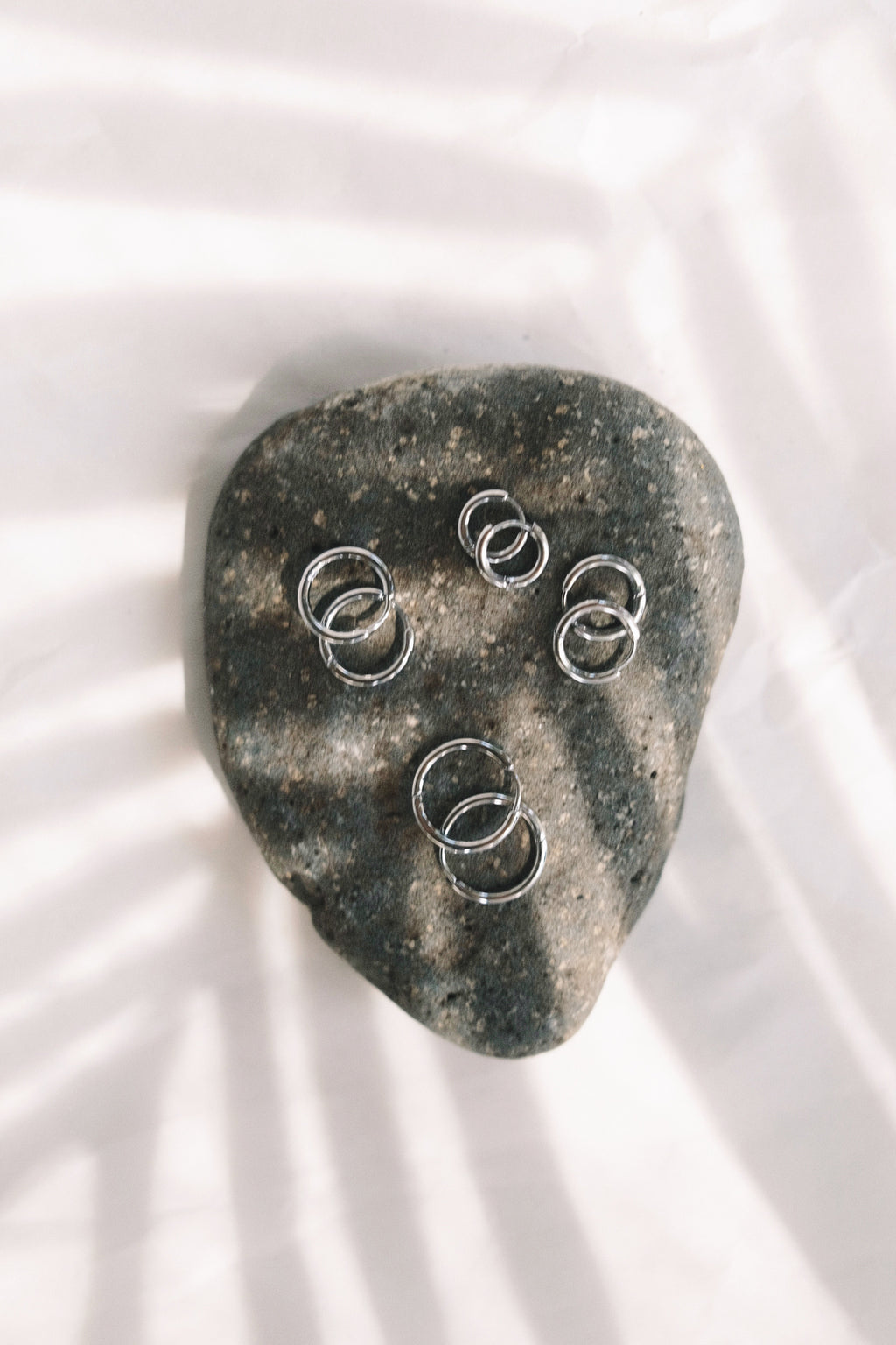 Hypoallergenic Stainless Steel Unisex Men's Hoop Earring - Makaio