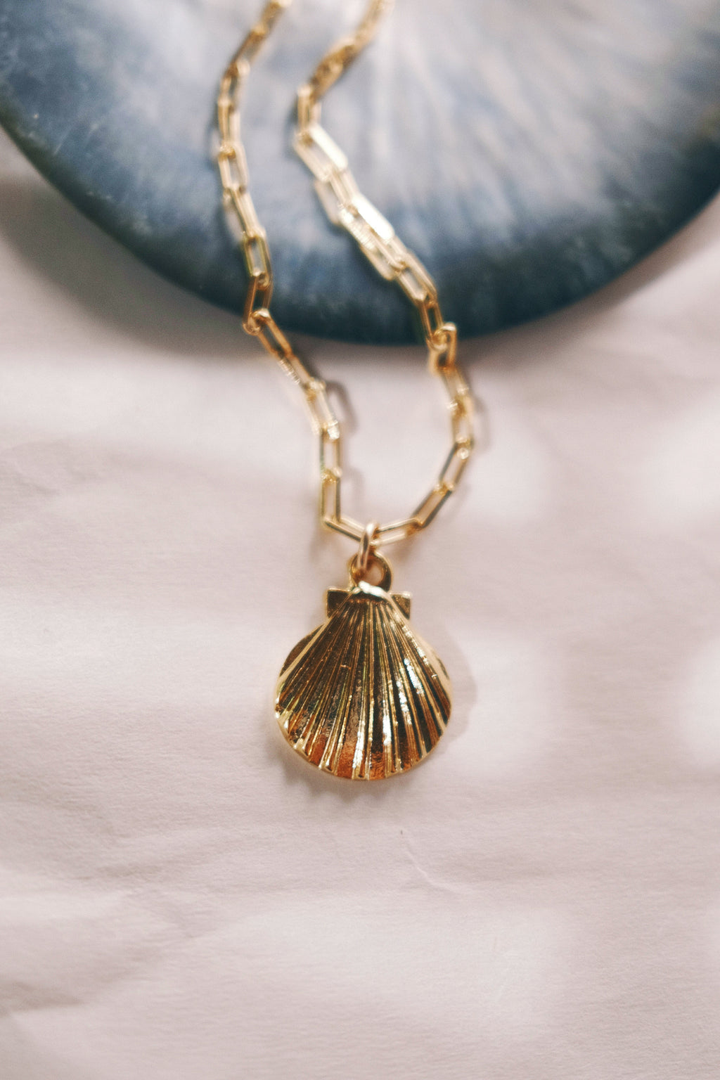 Gold Scallop Shell Necklace - Hoaka