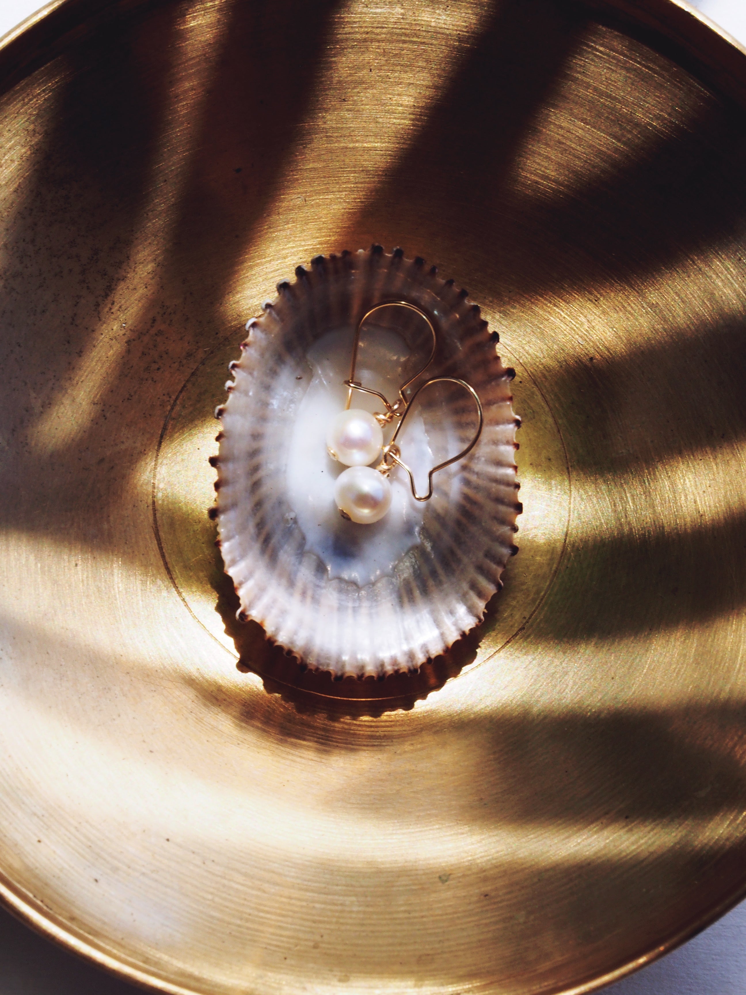 Tiny White Freshwater Pearl Drop Earrings - Gold Ipo