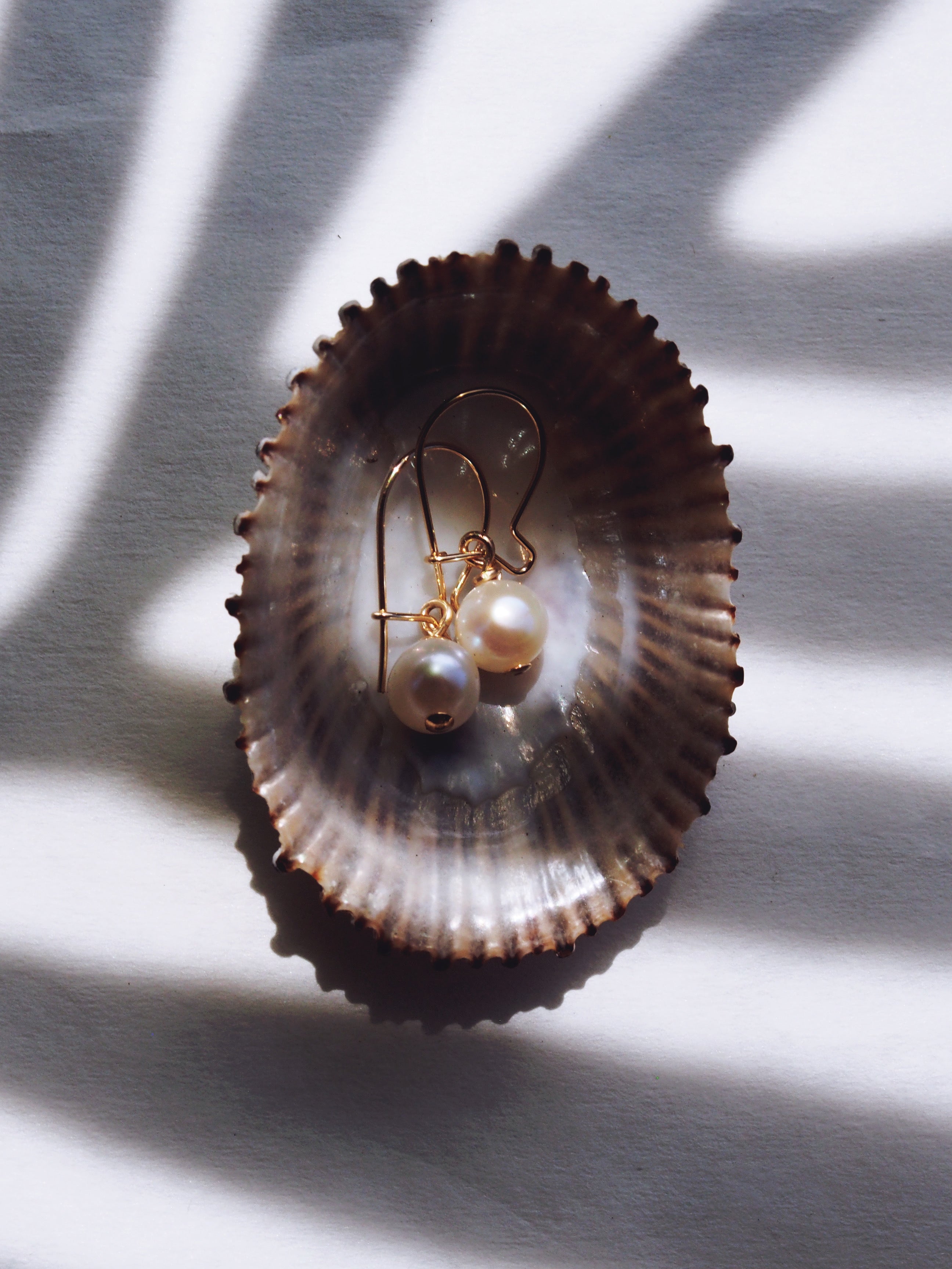 Tiny White Freshwater Pearl Drop Earrings - Gold Ipo