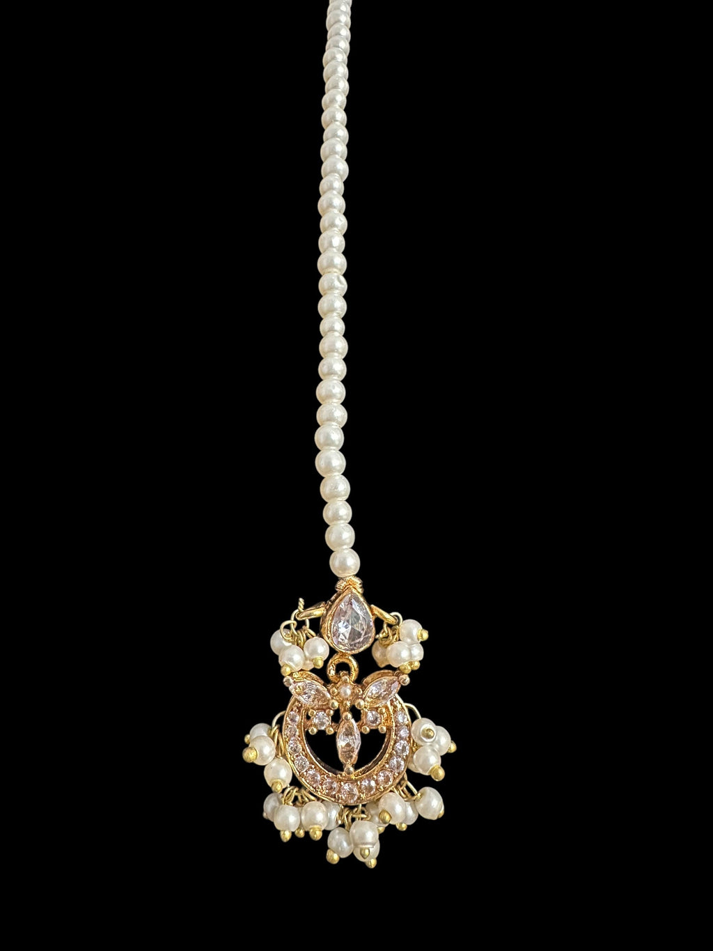 BR495 Shiza bridal set in pearls ( SHIPS IN 4 WEEKS )