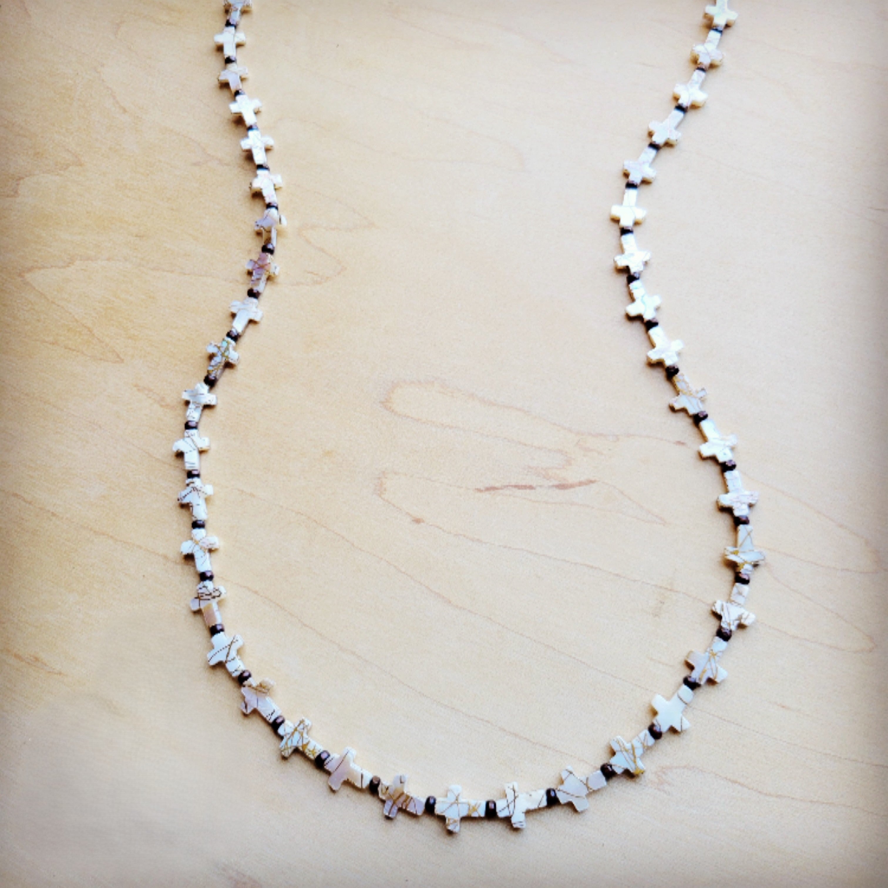 **Long Mother-of-Pearl Cross Necklace 259p