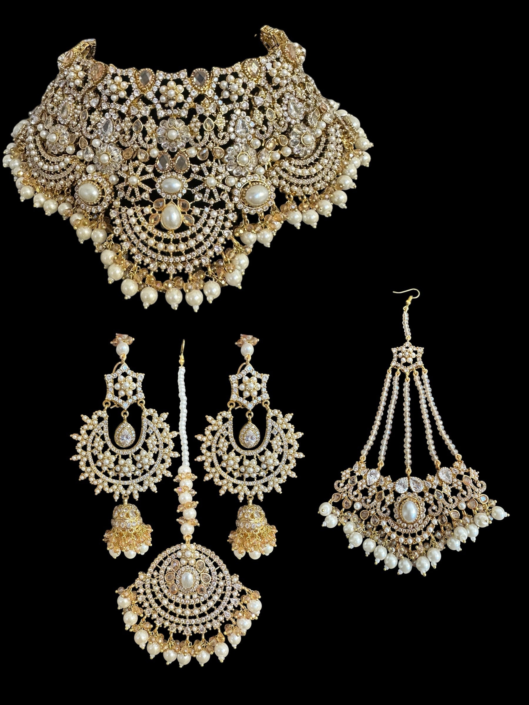 BR494 Marzia bridal set in pearls ( SHIPS IN 3 WEEKS )