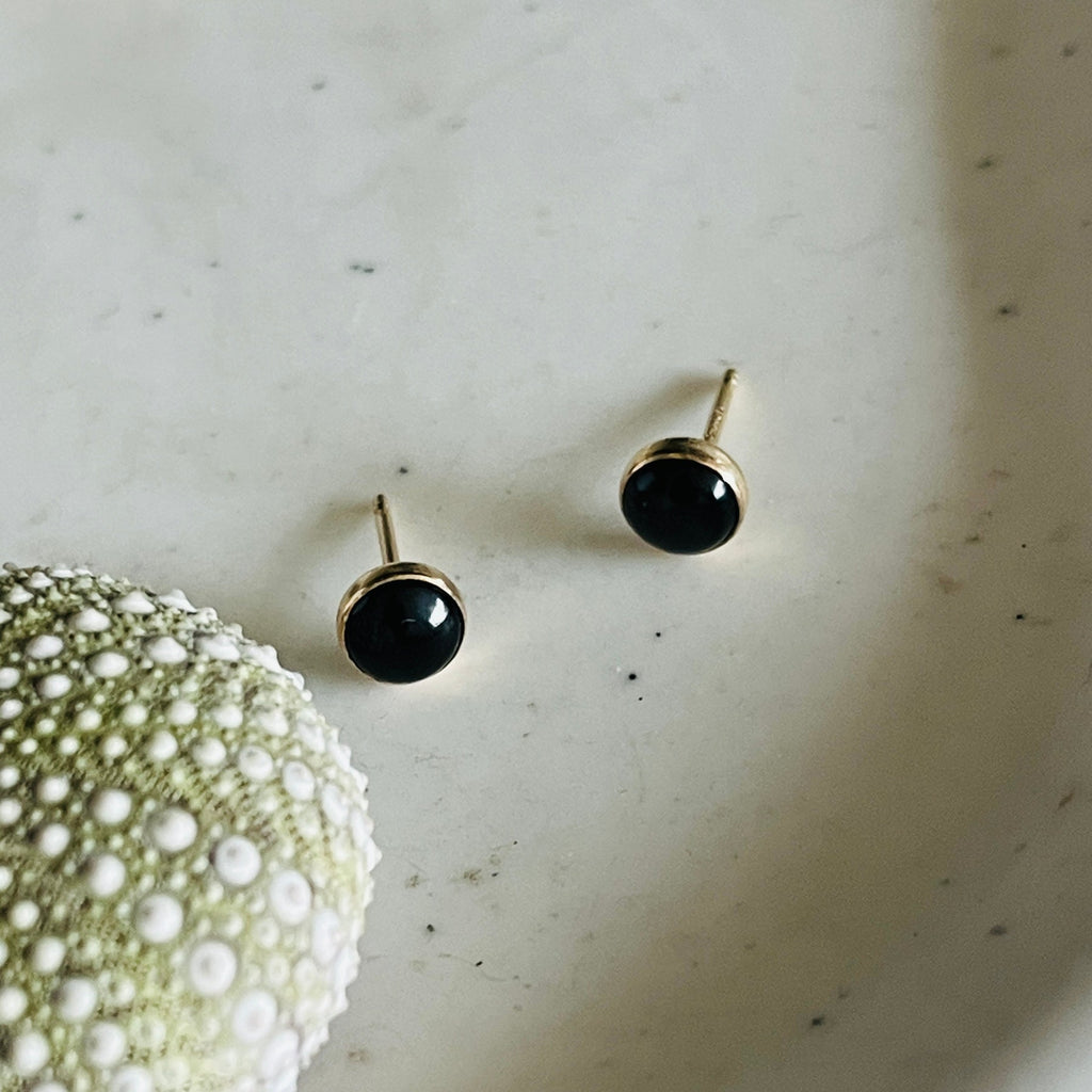 ONYX STUD EARRINGS