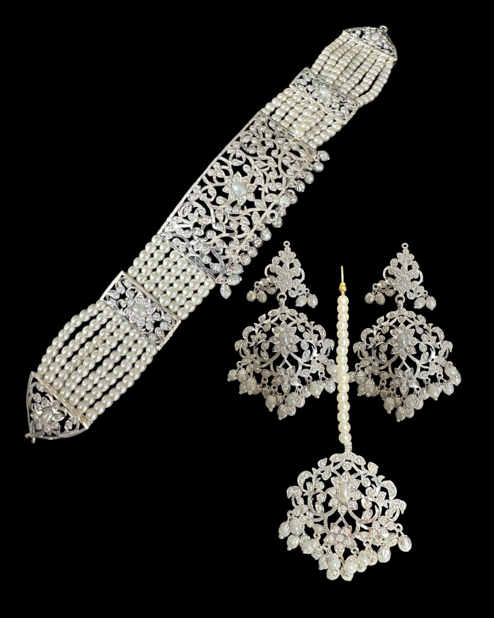 C569 Silver plated jadau choker in pearls ( SHIPS IN 4 WEEKS )